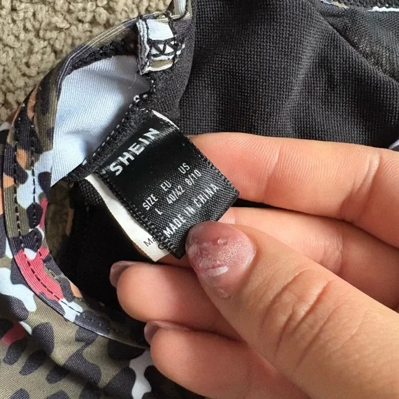 Leopard Print Sports Bra with Cut Out - Picture 3 of 3